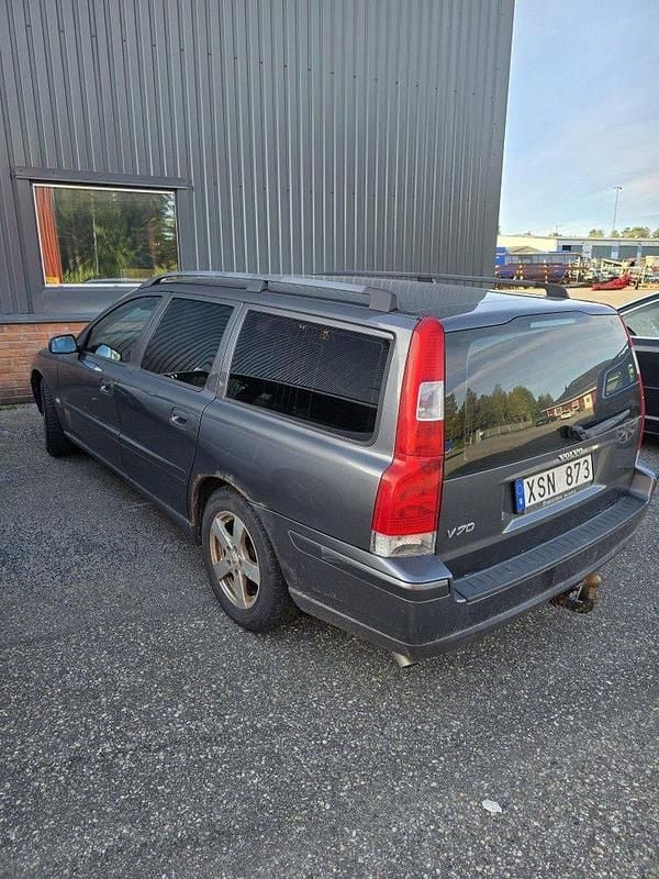 Grå Begagnad 2006 Volvo V70 Business Edition Kombi | 9 000 kr (Superpris) - Bild 1/4
