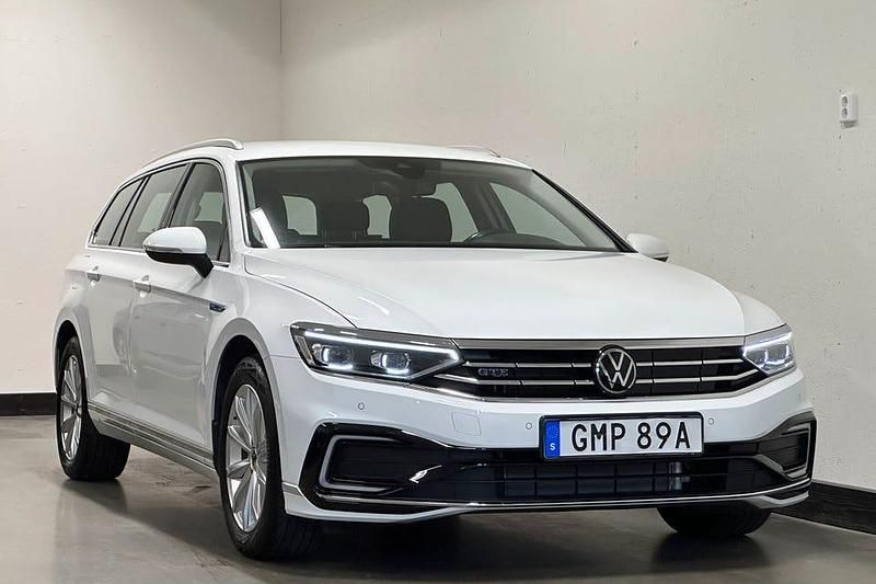 Begagnad VW Passat Executive 218 HK (160 kW) 2020 Vit Kombi