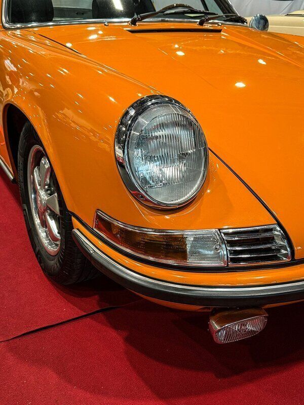 Begagnad Porsche 911 131 HK (96 kW) 1971 Brun metallic