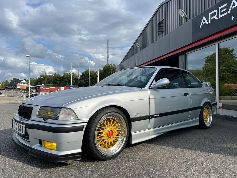 Begagnad BMW 328 193 HK (141 kW) 1998 Ljusgrå Sportkupé