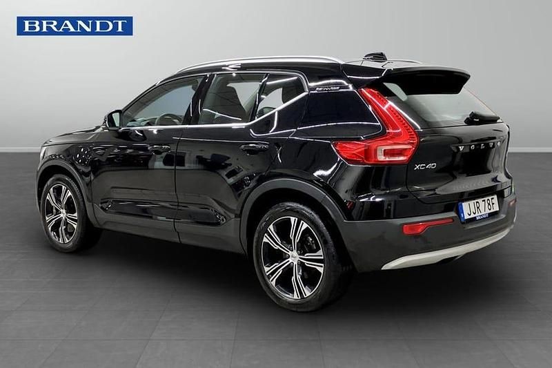 Begagnad Volvo XC40 Inscription 265 HK (194 kW) 2021 Svart SUV