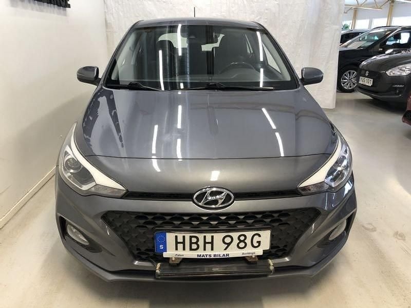 Begagnad Hyundai i20 101 HK (74 kW) 2019 Mörkgrå Halvkombi