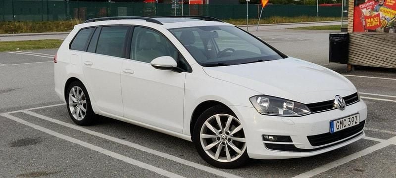 Vit Begagnad 2016 VW Golf VII GT Kombi | 105 000 kr (Superpris) - Bild 1/4