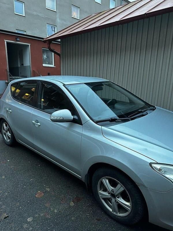 Begagnad 2009 Hyundai i30 Halvkombi | 22 000 kr (Bra pris) - Bild 1/3