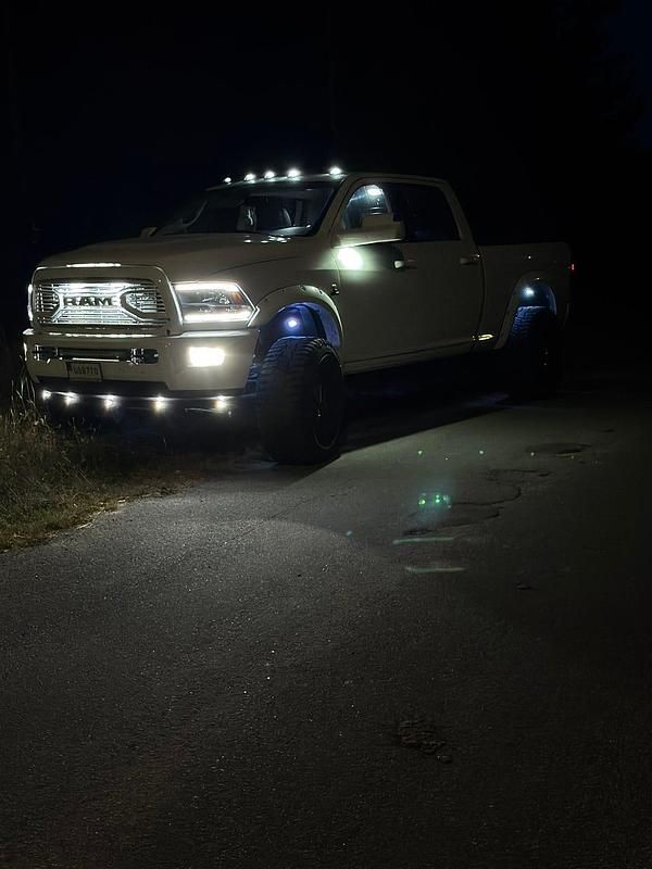 Begagnad RAM 2500 355 HK (261 kW) 2011 Pickup