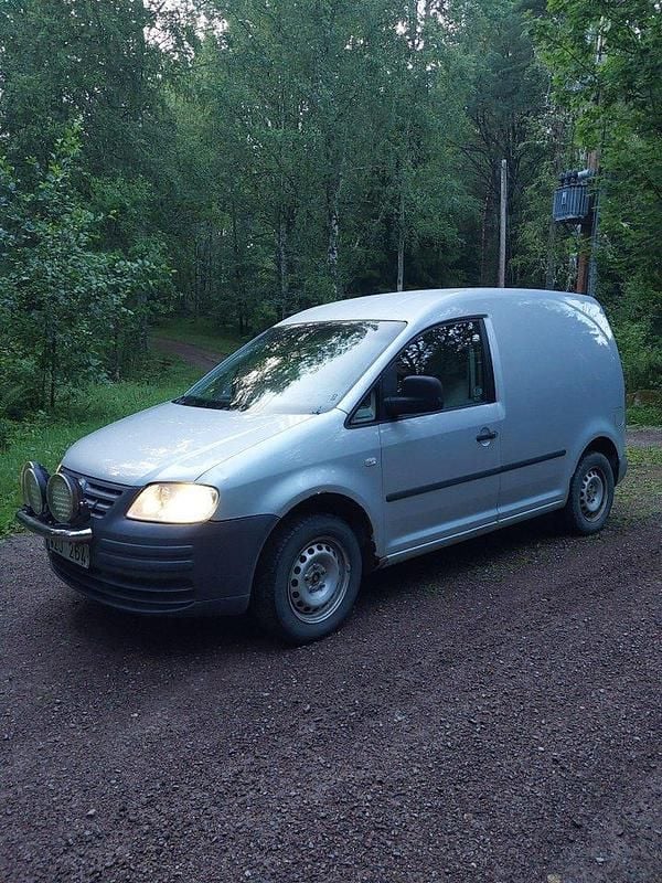 Silver Begagnad 2006 VW Caddy Minibuss | 29 000 kr (Bra pris) - Bild 1/4
