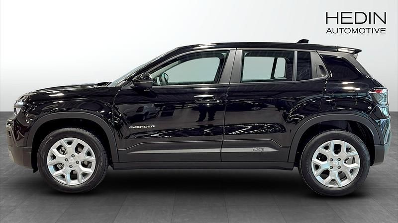 Ny Jeep Avenger Altitude 101 HK (74 kW) 2025 Svart (black) SUV
