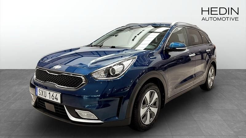 Blå (blue) Begagnad 2018 Kia Niro 2 SUV | 179 900 kr (Marknadspris) - Bild 1/4