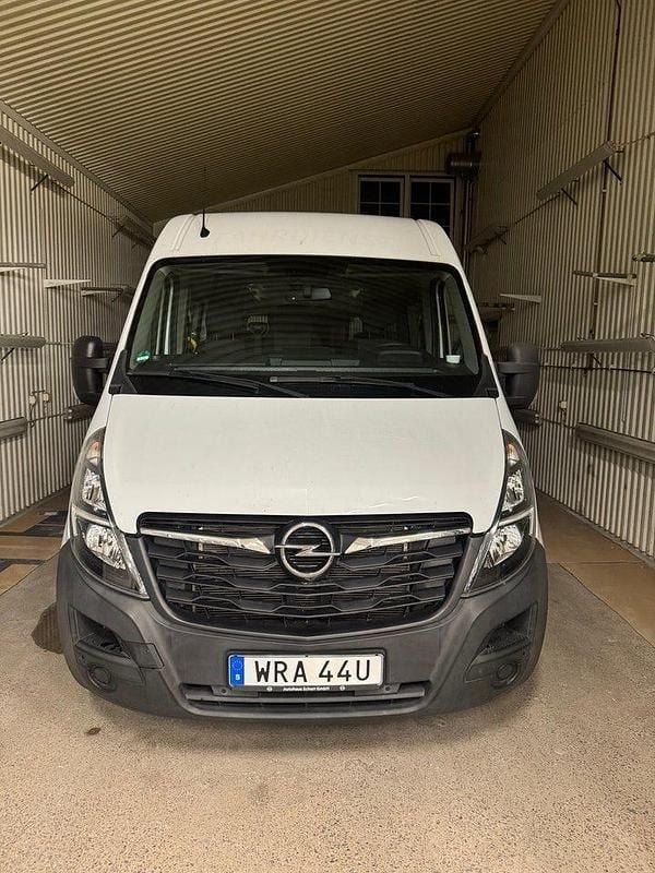 Vit Begagnad 2021 Opel Movano Minibuss | 375 001 kr - Bild 1/4