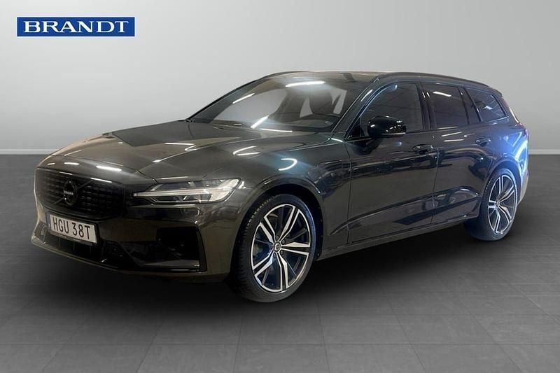 Mörkgrå (grå) Begagnad 2022 Volvo V60 R-Design Kombi | 469 900 kr (Lite dyr) - Bild 1/3