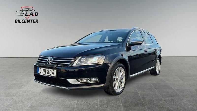 Svart Begagnad 2014 VW Passat Alltrack Kombi | 133 900 kr (Marknadspris) - Bild 1/4