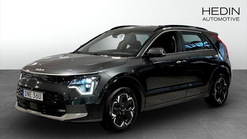 Grå (grey) Begagnad 2022 Kia e-Niro SUV | 279 900 kr (Dyr) - Bild 1/4