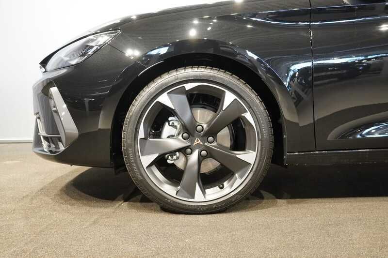 Ny Cupra Leon 150 HK (110 kW) 2025 Svart Kombi