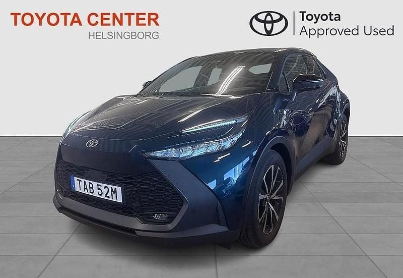Blå Begagnad 2024 Toyota C-HR Style SUV | 364 095 kr (Lite dyr) - Bild 1/3