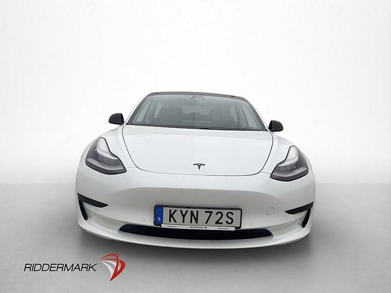 Begagnad Tesla Model 3 Standard Range Plus 239 kW (325 HK) 2020 Vit Sedan