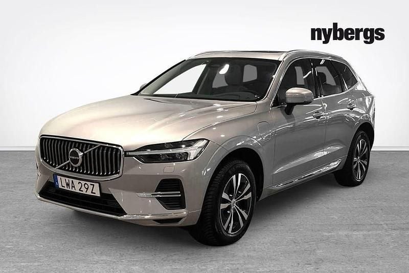 Begagnad Volvo XC60 Core 355 HK (261 kW) 2024 Silver SUV