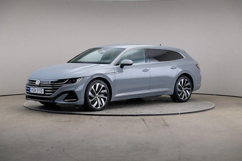 Grå Begagnad 2022 VW Arteon R-line Kombi | 299 000 kr (Marknadspris) - Bild 1/4