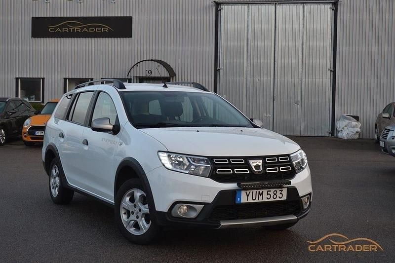 Vit Begagnad 2018 Dacia Logan MCV Stepway Kombi | 79 900 kr (Marknadspris) - Bild 1/4