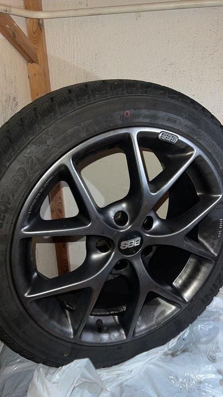 Svart Begagnad 2004 Volvo V50 Kombi | 6 000 kr - Bild 1/4