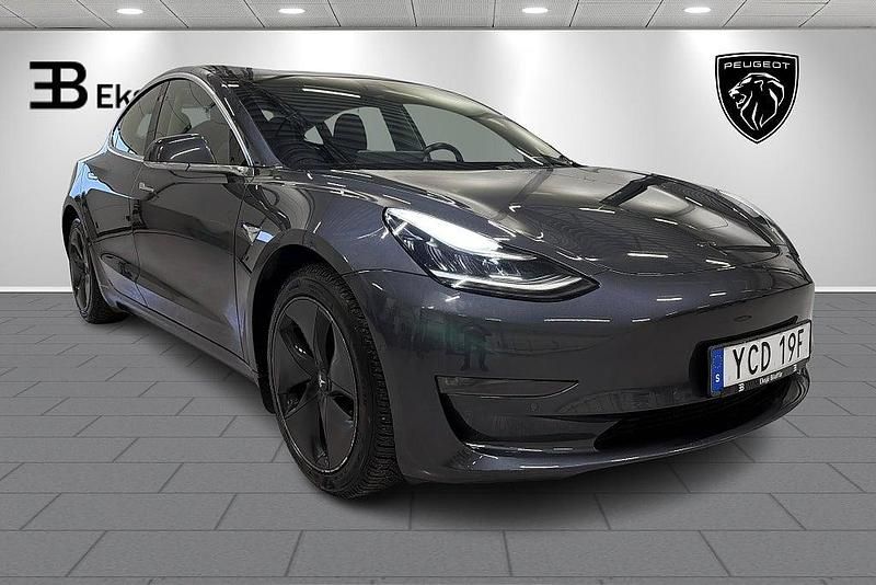 Begagnad Tesla Model 3 Long Range AWD 339 kW (462 HK) 2019 Grå Sedan