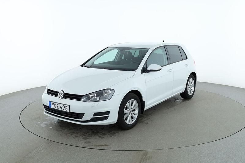 Begagnad VW Golf Comfortline 125 HK (91 kW) 2016 Vit Sedan