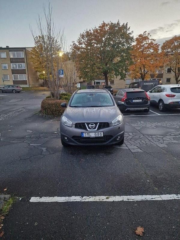 Begagnad 2014 Nissan Qashqai +2 SUV | 80 000 kr (Marknadspris) - Bild 1/4
