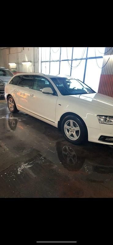 Begagnad Audi A6 170 HK (125 kW) 2011 Kombi