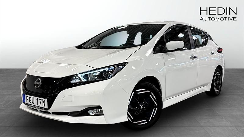 Svart Begagnad 2022 Nissan Leaf Acenta Halvkombi | 174 900 kr - Bild 1/4