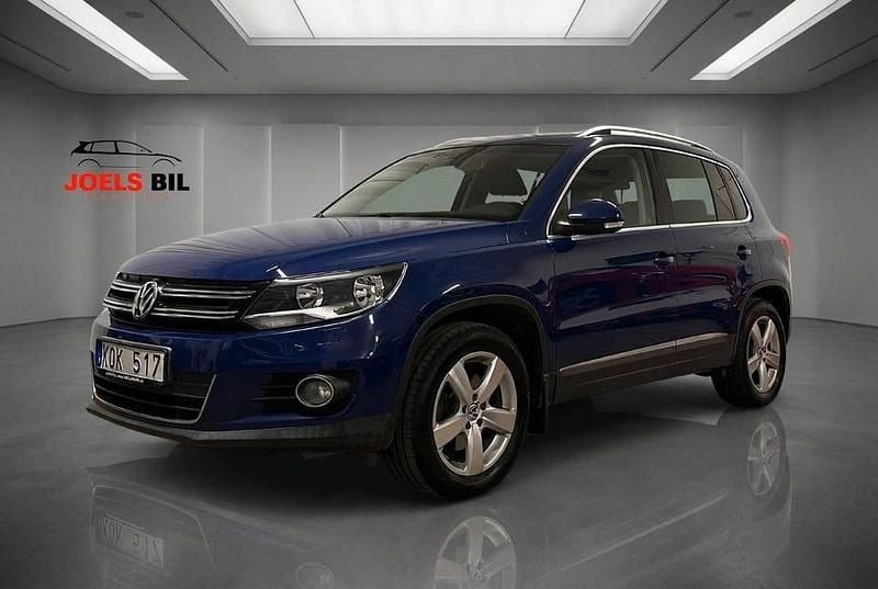 Begagnad VW Tiguan Sportline 140 HK (102 kW) 2011 Mörkblå (blå) SUV
