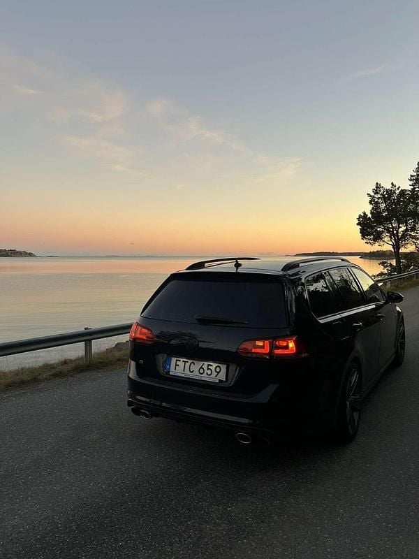 Begagnad VW Golf VII R 300 HK (220 kW) 2015 Kombi