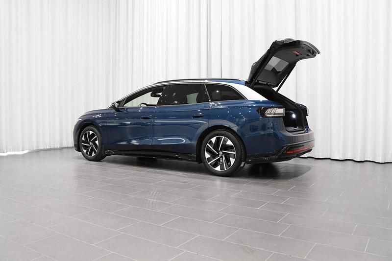 Begagnad VW ID.7 Pro 210 kW (286 HK) 2025 Blå (aquamarine blue metallic) Kombi