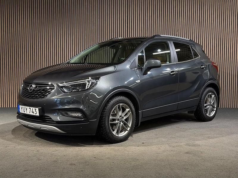 Grå Begagnad 2017 Opel Mokka X Dynamic SUV | 168 700 kr (Lite dyr) - Bild 1/4