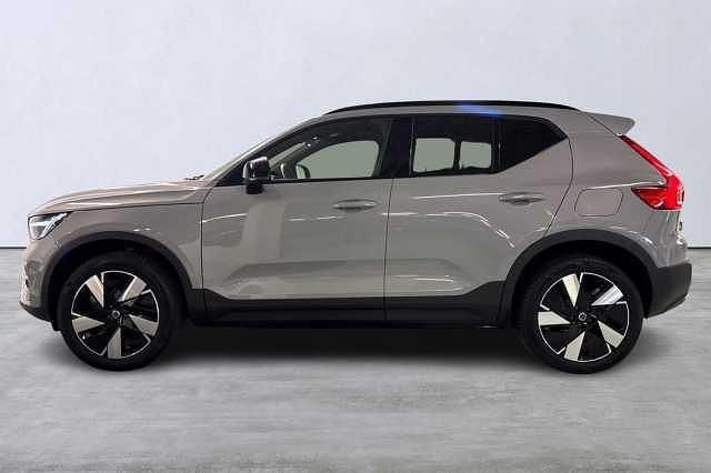 Begagnad 2025 Volvo EX40 SUV | 509 900 kr (Superpris) - Bild 1/3