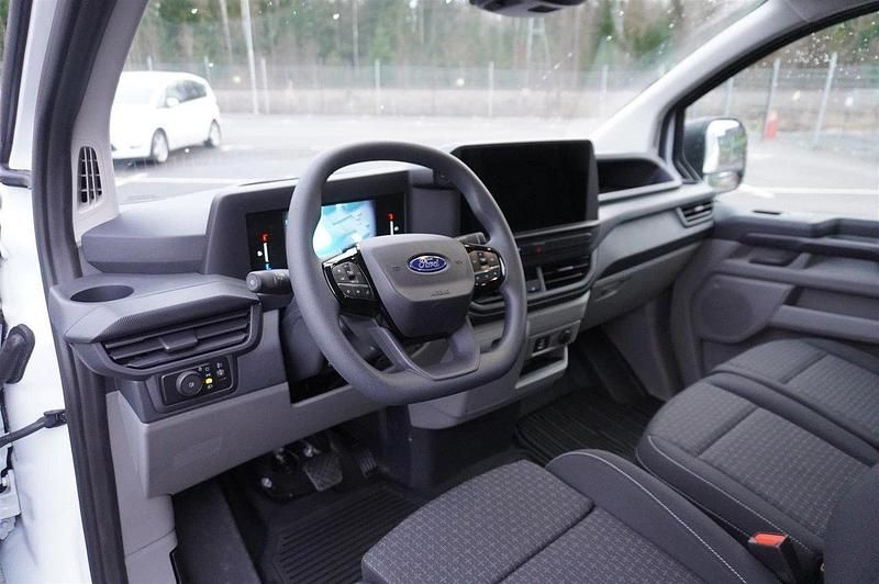 Begagnad Ford Transit Trend 100 kW (136 HK) 2025 Okänd Van