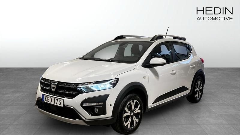 Vit (white) Begagnad 2022 Dacia Sandero Stepway Halvkombi | 160 000 kr (Marknadspris) - Bild 1/4