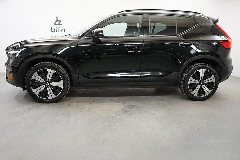 Begagnad Volvo XC40 Plus 175 kW (238 HK) 2022 Svart SUV