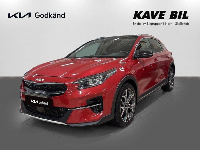 Röd Begagnad 2022 Kia XCeed 2 SUV | 289 900 kr (Marknadspris) - Bild 1/4