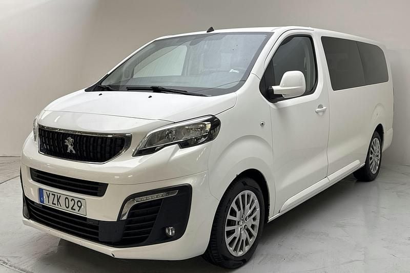 Vit Begagnad 2017 Peugeot Traveller Minibuss | 195 000 kr - Bild 1/4