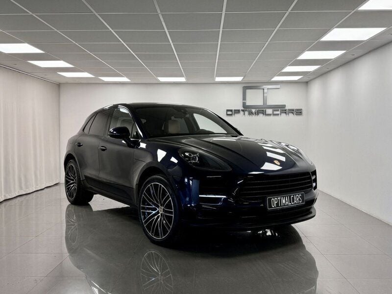 Mörkblå Begagnad 2018 Porsche Macan Sport SUV | 499 900 kr (Superpris) - Bild 1/4