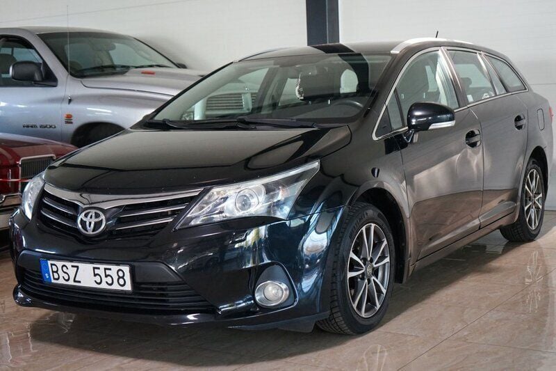Svart Begagnad 2012 Toyota Avensis Business Edition Kombi | 59 500 kr (Bra pris) - Bild 1/4