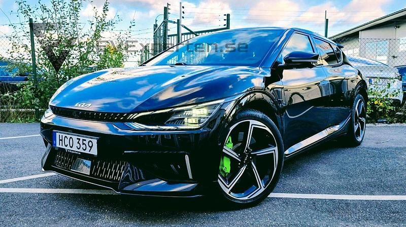 Svart Begagnad 2022 Kia EV6 2 SUV | 399 000 kr - Bild 1/4