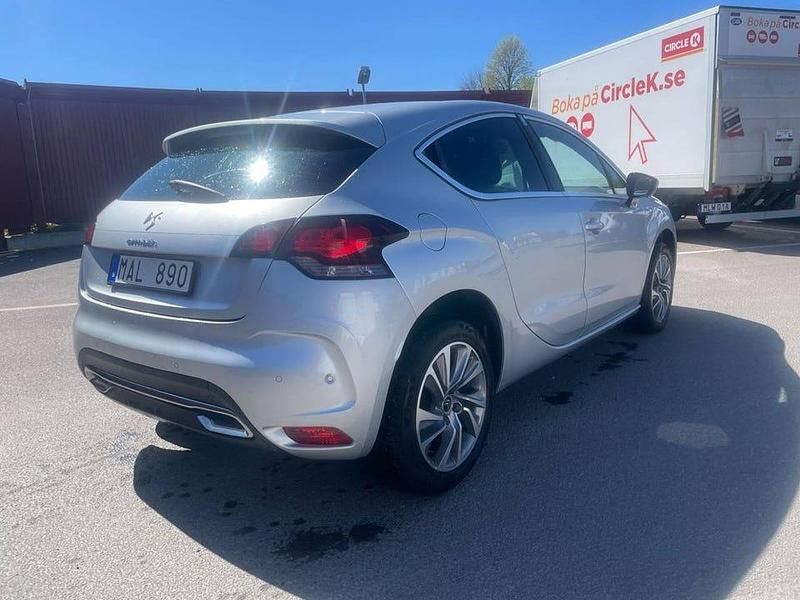 Begagnad Citroën DS4 112 HK (82 kW) 2012 Silver Halvkombi