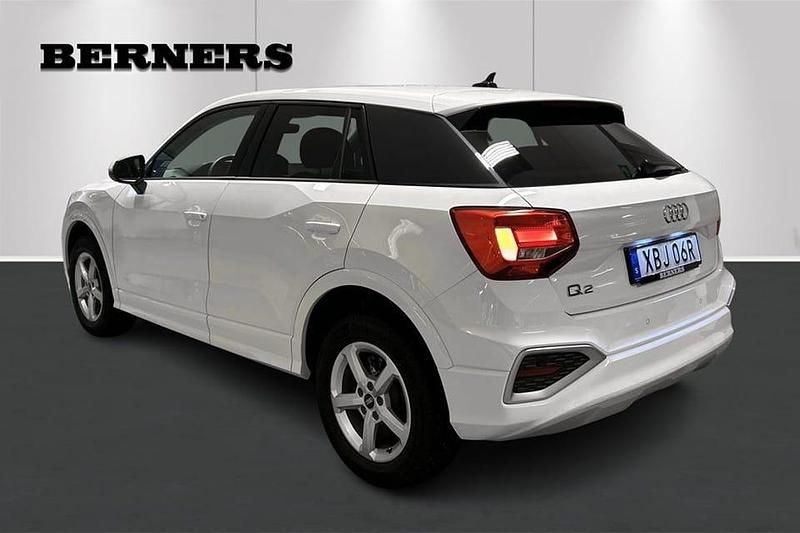 Begagnad Audi Q2 Advanced Plus 151 HK (111 kW) 2024 Vit SUV