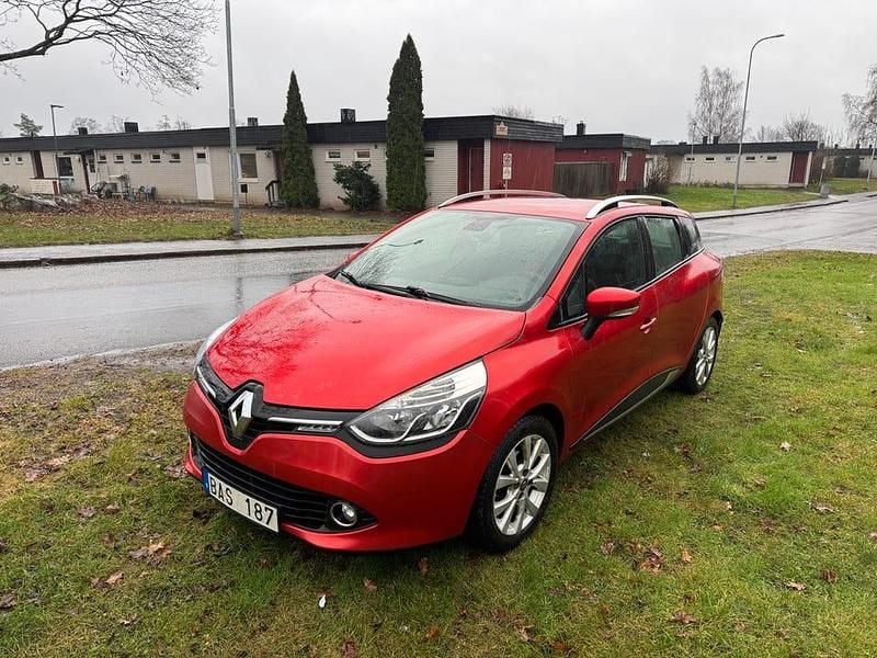 Begagnad 2014 Renault Clio GrandTour Kombi | 69 900 kr (Marknadspris) - Bild 1/4