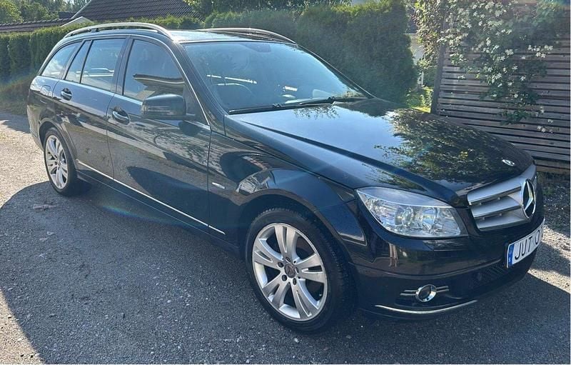 Svart Begagnad 2009 Mercedes C180 Avantgarde Kombi | 56 000 kr (Bra pris) - Bild 1/4