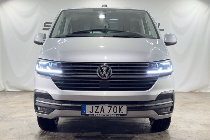 Begagnad VW Caravelle 150 HK (110 kW) 2022 Silver Minibuss