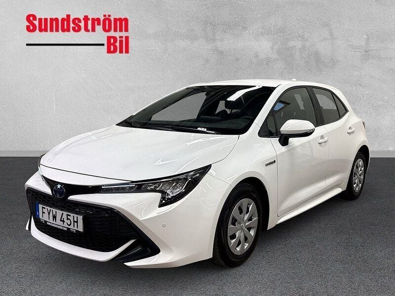 Vit Begagnad 2020 Toyota Corolla Halvkombi | 219 900 kr (Marknadspris) - Bild 1/3