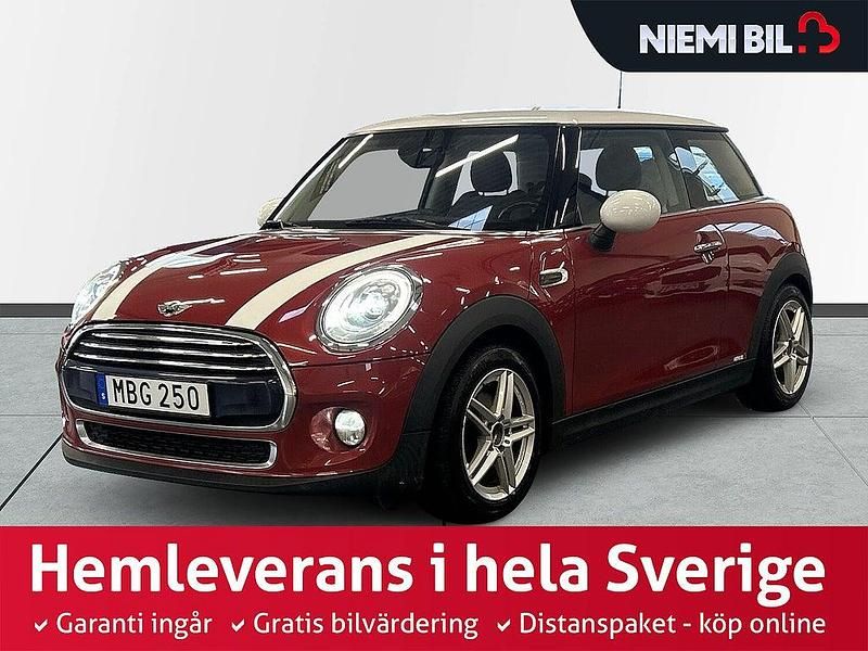 Röd Begagnad 2015 Mini Cooper Chili Halvkombi | 144 900 kr (Marknadspris) - Bild 1/3