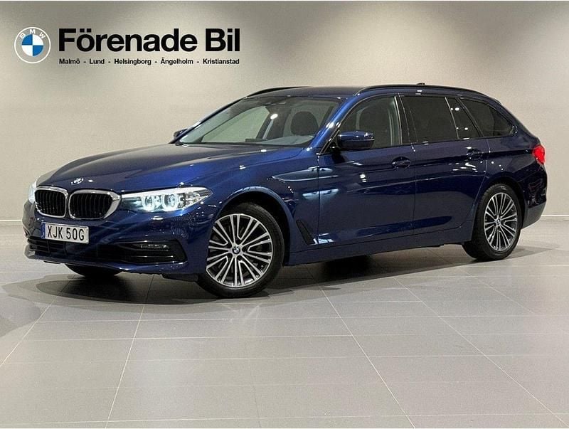 Blå Begagnad 2020 BMW 520 Sport Line Kombi | 299 000 kr (Bra pris) - Bild 1/4