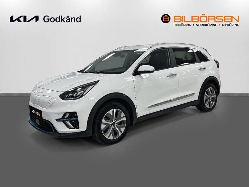 /ud/ clear white Begagnad 2022 Kia e-Niro Advance SUV | 299 900 kr (Marknadspris) - Bild 1/4
